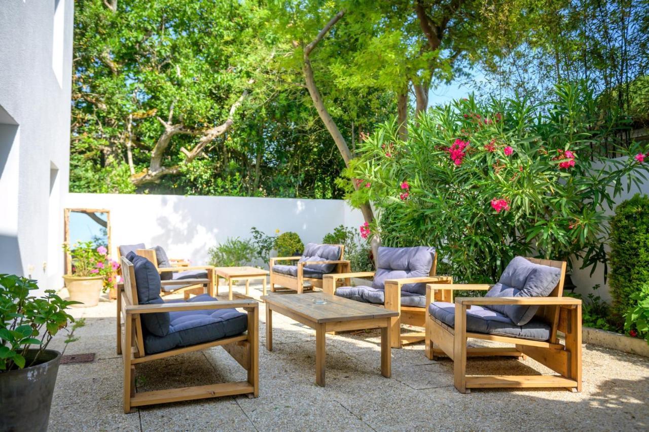 Hotel Le Peu Breton Сент-Марі-де-Ре Екстер'єр фото