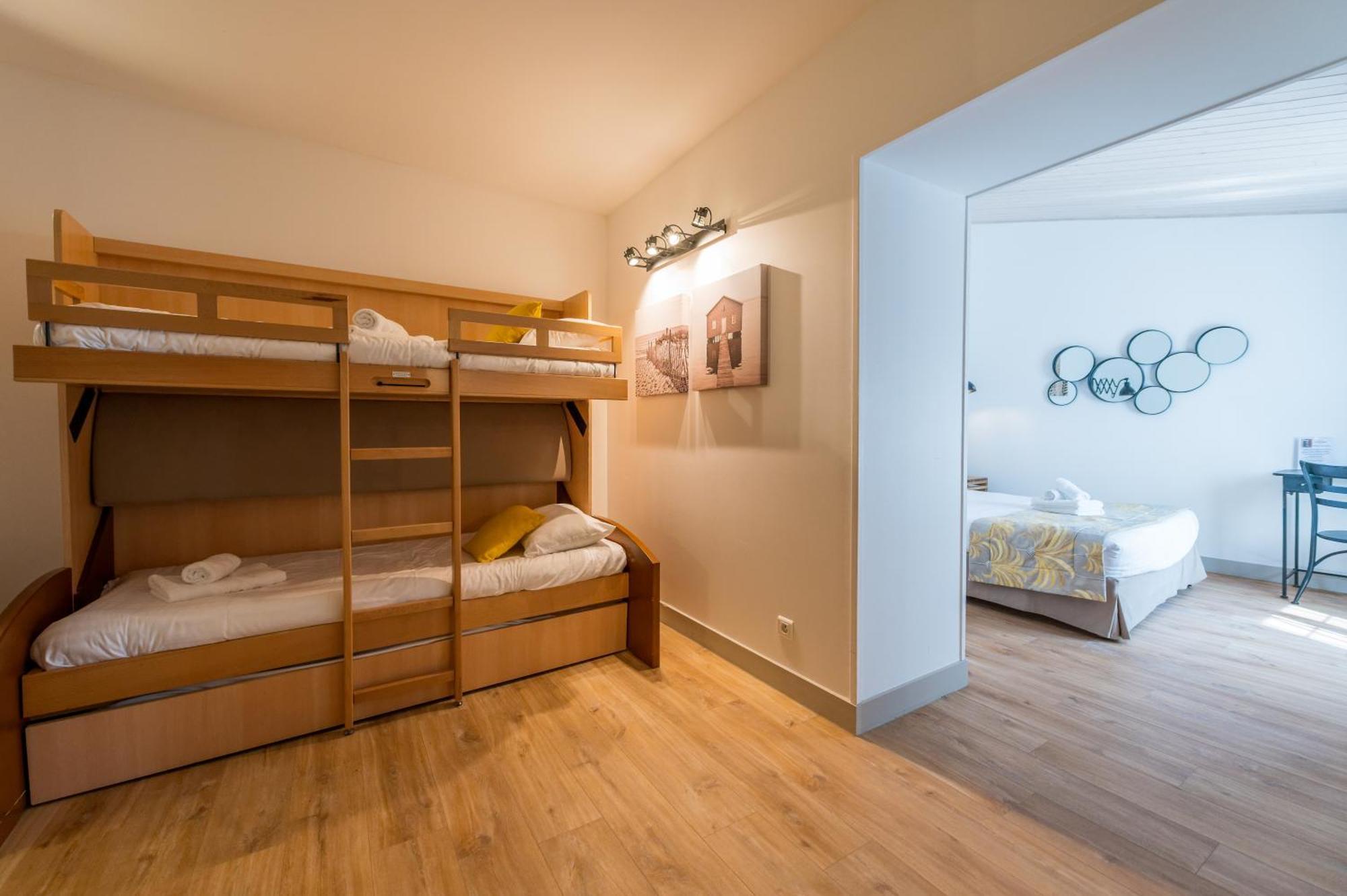 Hotel Le Peu Breton Сент-Марі-де-Ре Номер фото
