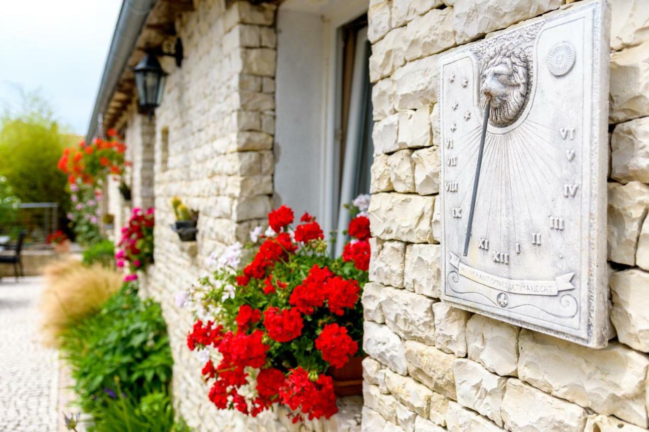 Hotel Le Peu Breton Сент-Марі-де-Ре Екстер'єр фото
